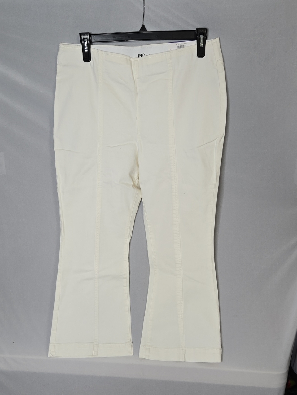 INC International Concepts Bright White  Flare Crop High Rise Size 18 NWImperfec